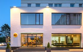 Hotel Golf Praha Exterior photo