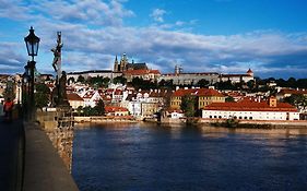 Hotel Fairmont Golden Praha Exterior photo